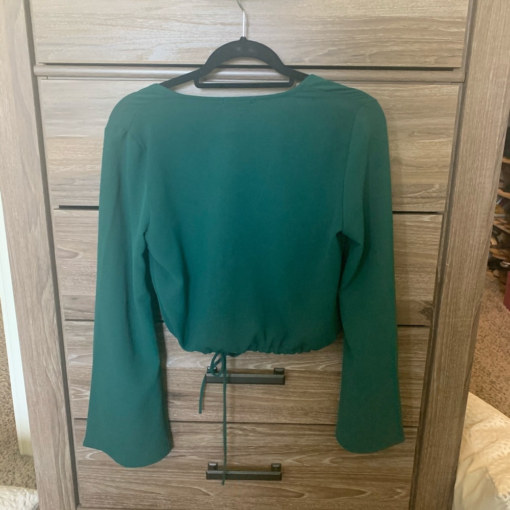 Green, crop, bell sleeve top